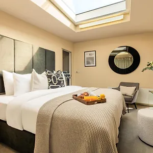 Aparthotel Servised On Artillery Lane, Londra